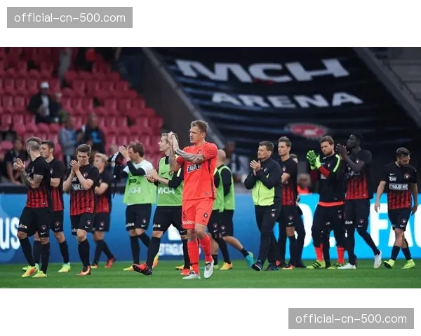 评论:英超争冠悬念持续至最后一轮,是竞争激烈还是豪门乏力? 评论:英超争冠悬念持续至最后一轮,是竞争激烈还是豪门乏力?